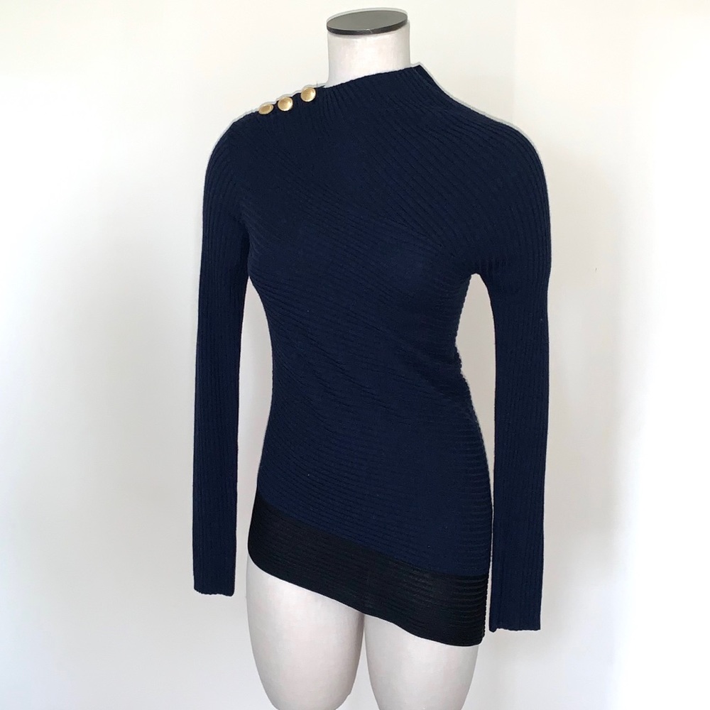 Rag & Bone ribbed sweater w/ asymmetrical hemline